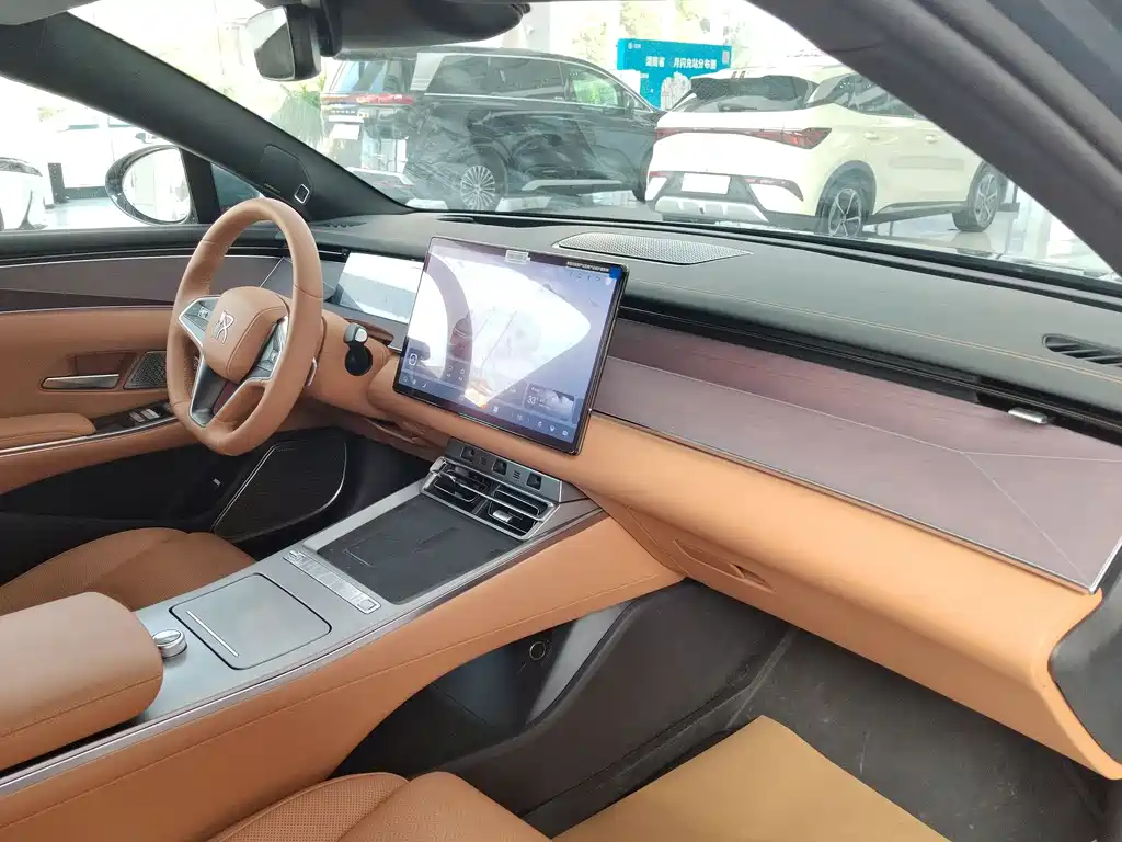 BYD Han L 2025 DM-p Flagship