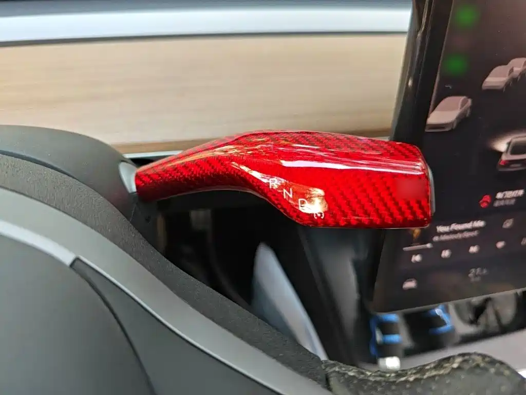 Tesla Model 3 — миниатюра 7