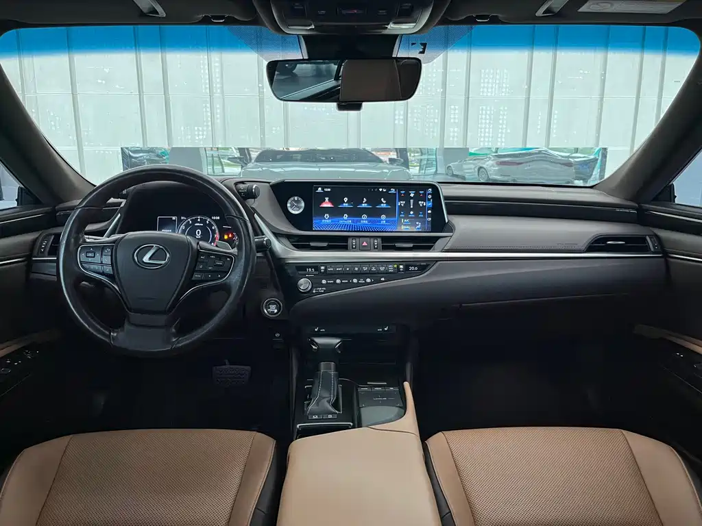 Lexus ES — миниатюра 8