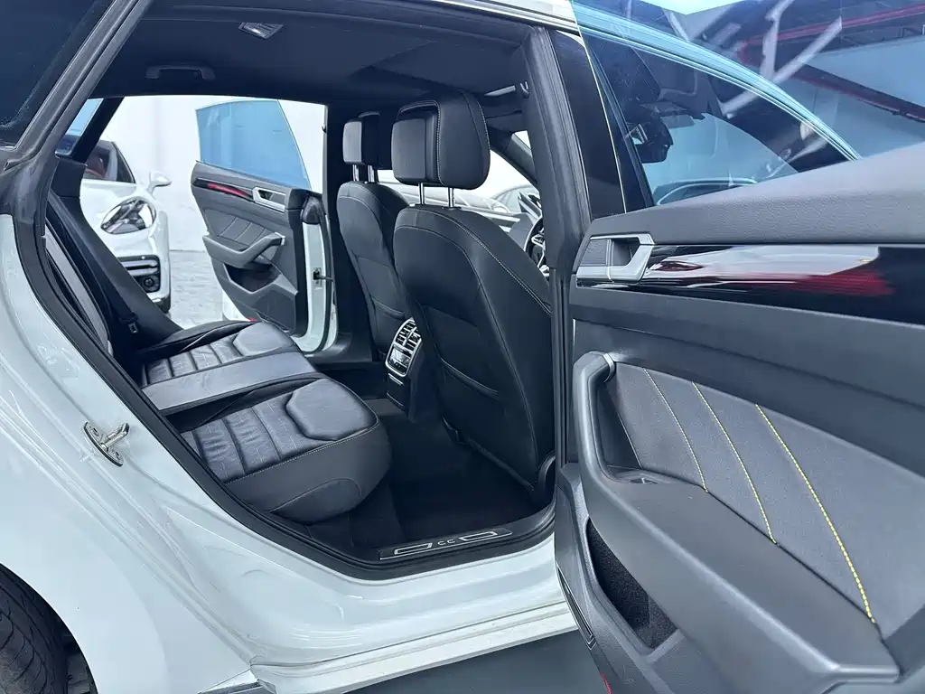 Volkswagen CC — миниатюра 14