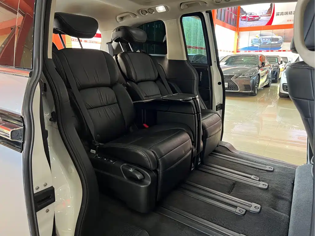 Honda Elysion — миниатюра 10