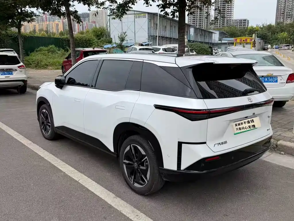 Toyota bZ3X — миниатюра 9