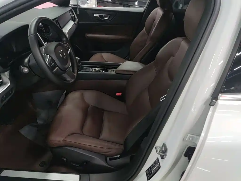 Volvo S60 — миниатюра 15