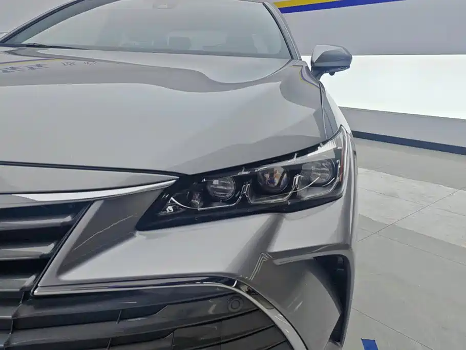 Toyota Avalon — миниатюра 5