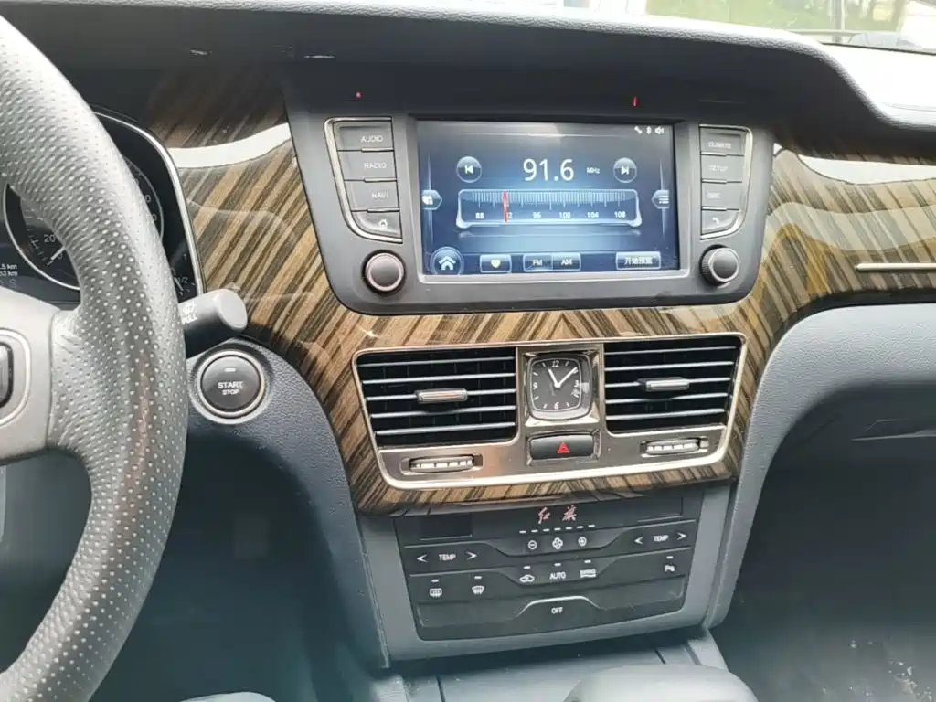 Hongqi Hongqi H7 — миниатюра 13