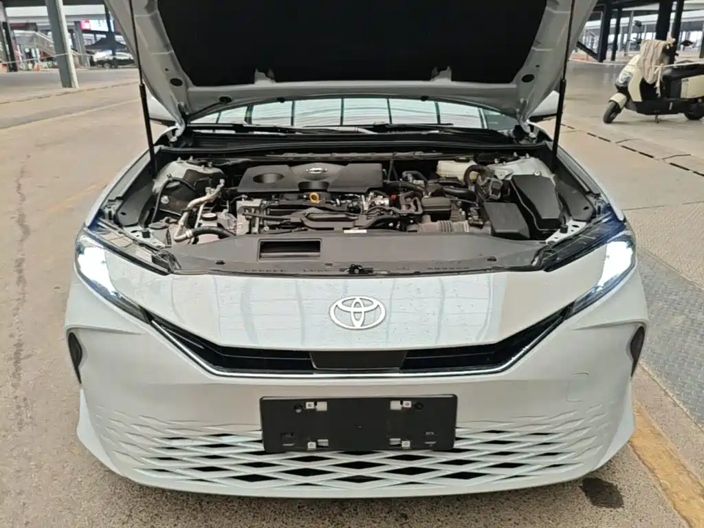 Toyota Camry — миниатюра 20