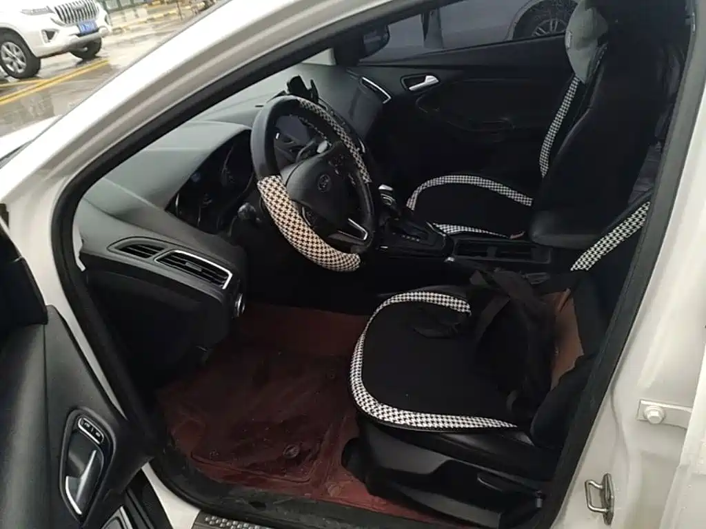 Ford Focus — миниатюра 20