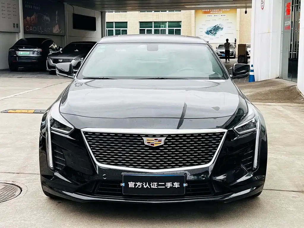 CADILLAC CT6
