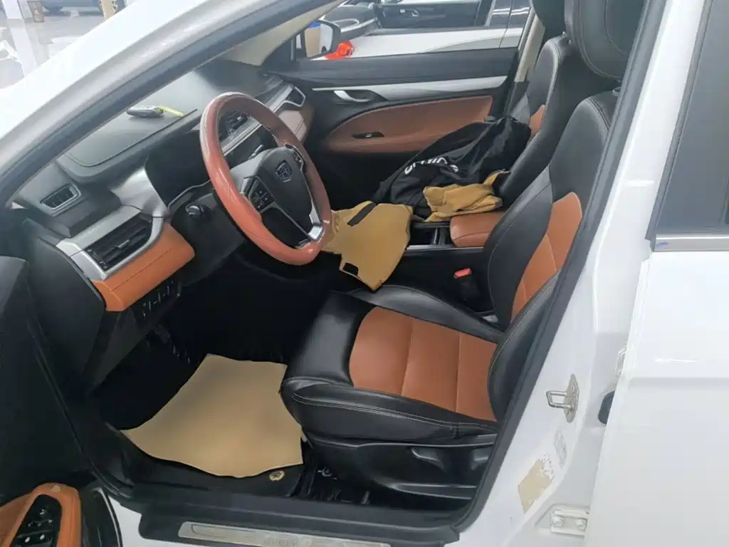 Geely Vision S1 — миниатюра 15