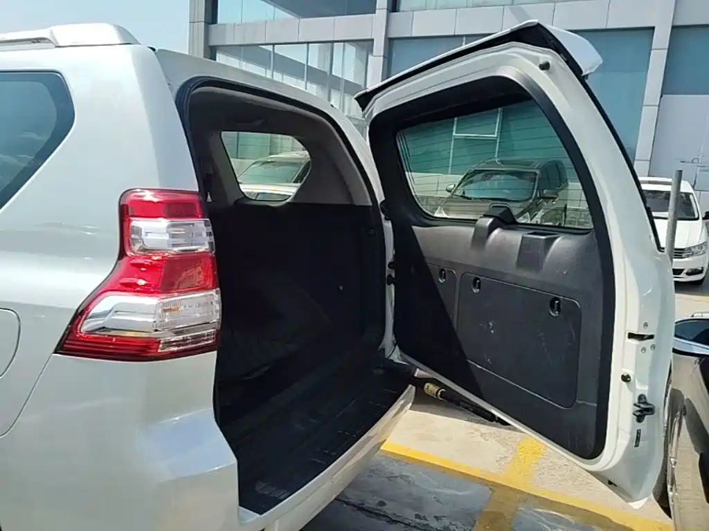 Toyota Prado — миниатюра 19