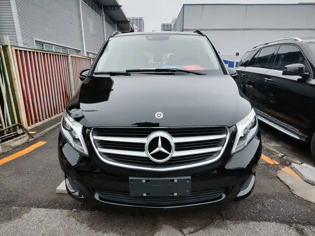 Mercedes-Benz V-Class — миниатюра 2