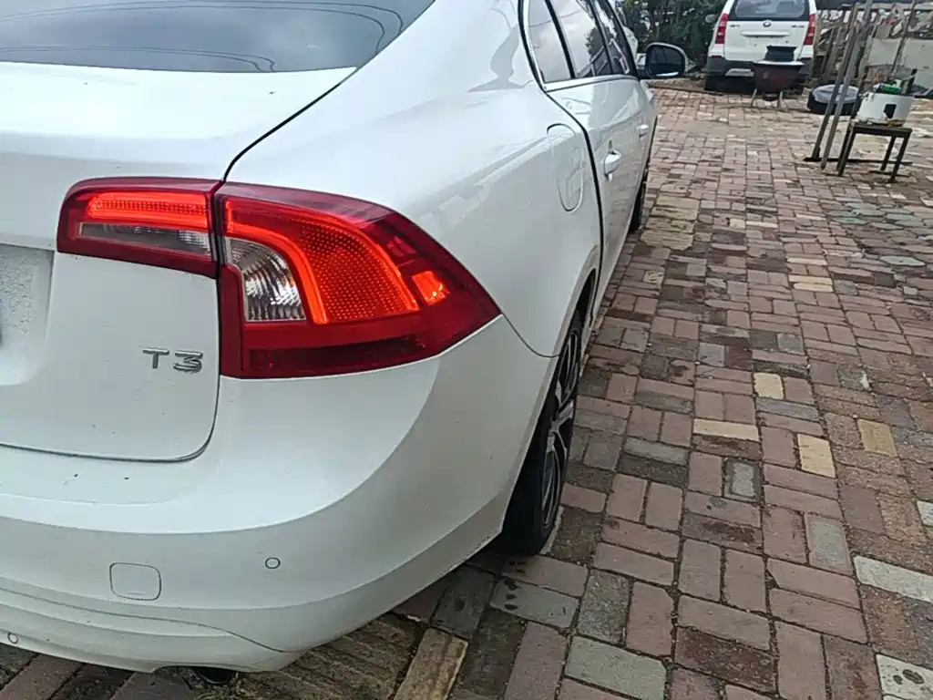 Volvo S60 — миниатюра 8