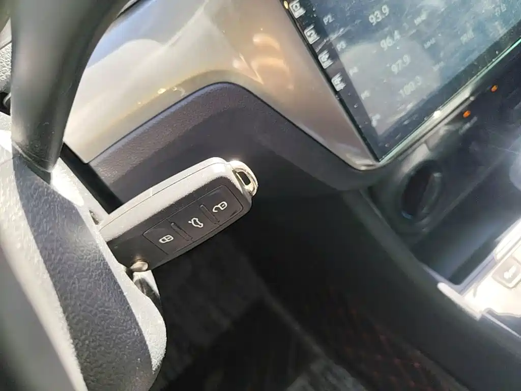 Volkswagen Lavida — миниатюра 9