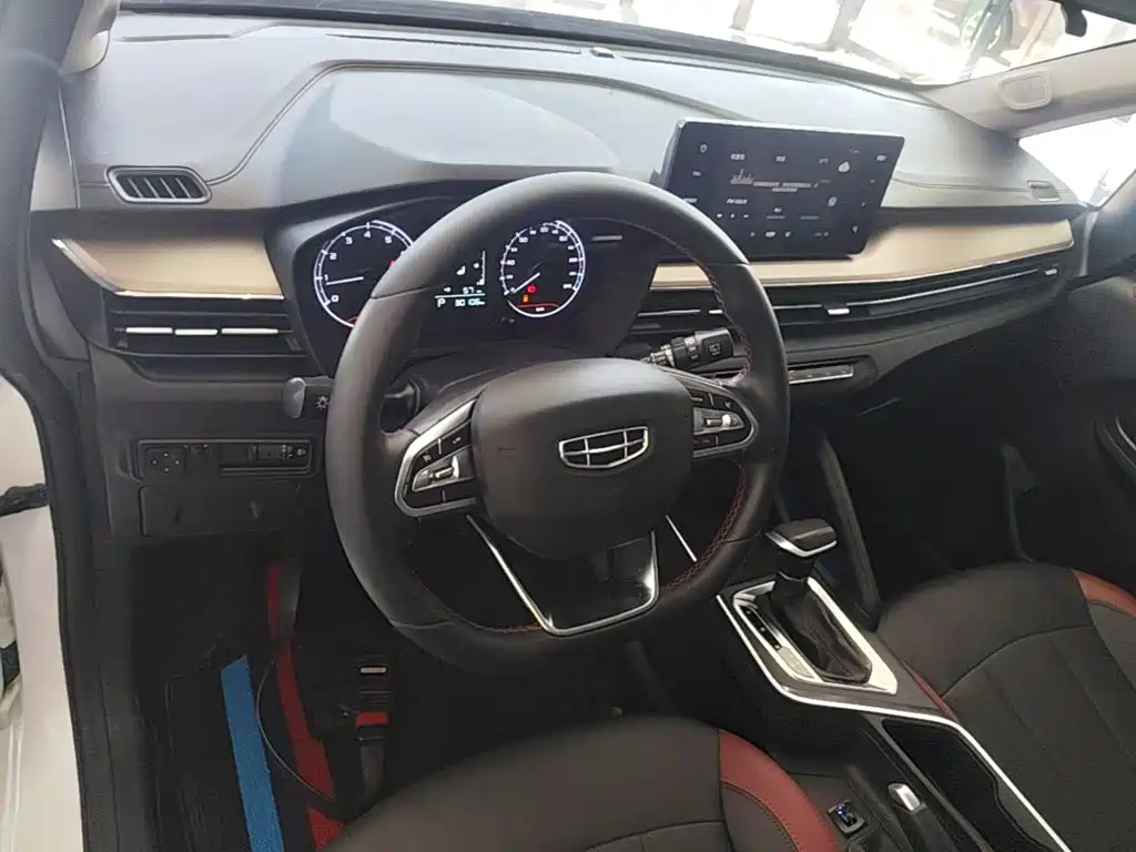 Geely Vision X3 — миниатюра 10