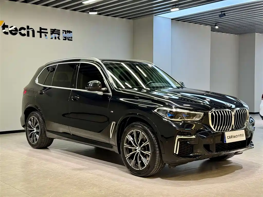 BMW X5 2022 xDrive 30Li Premium M Sport