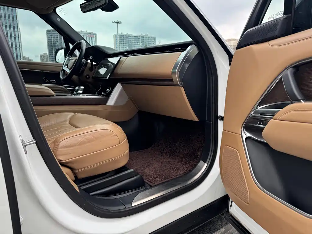 Land Rover Range Rover — миниатюра 7