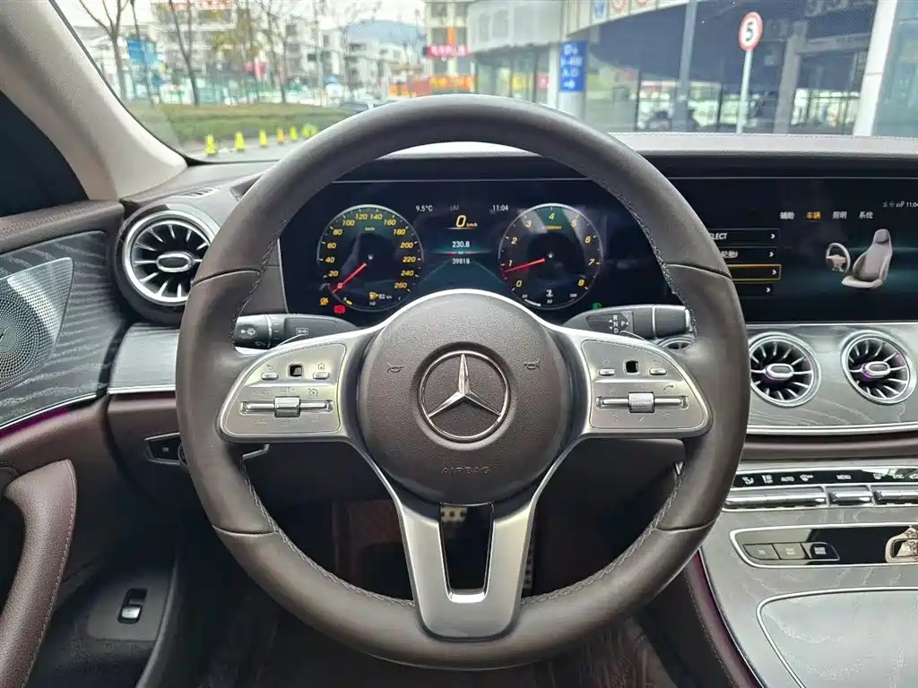 MERCEDES-BENZ CLS