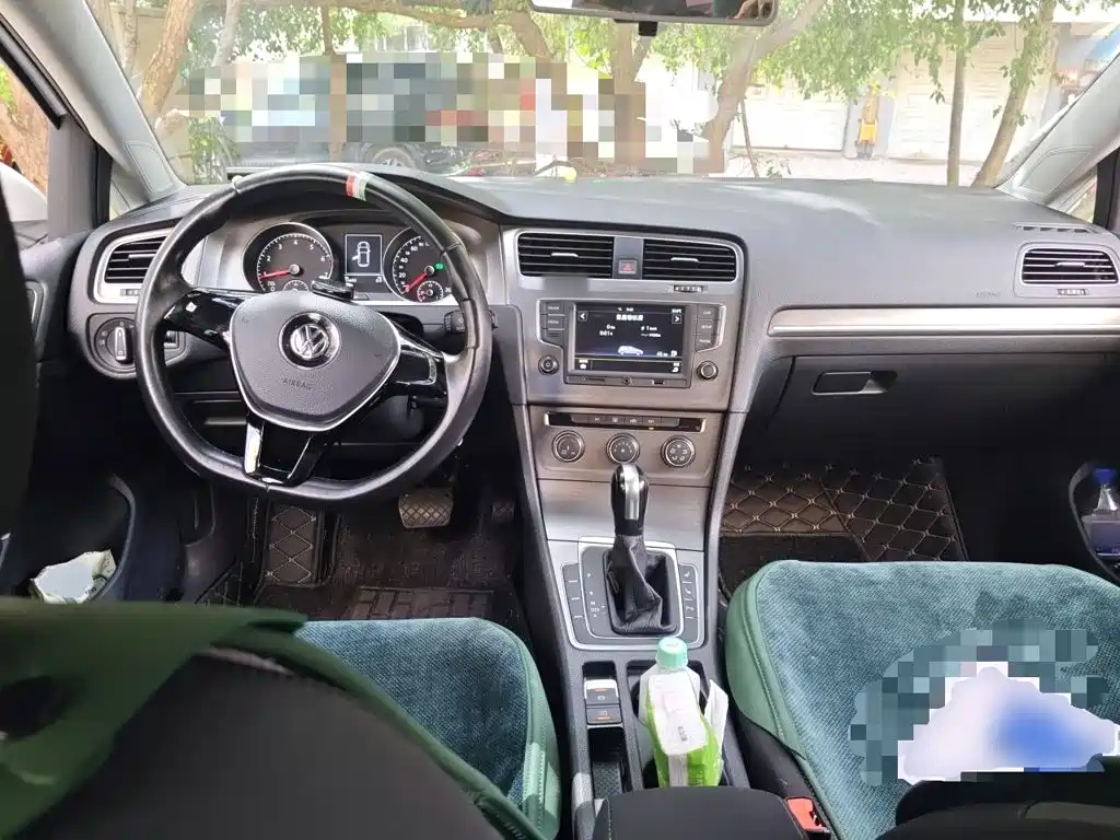 Volkswagen Golf — миниатюра 10