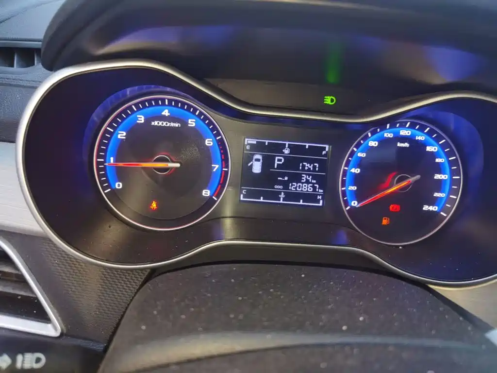 Geely Vision — миниатюра 8
