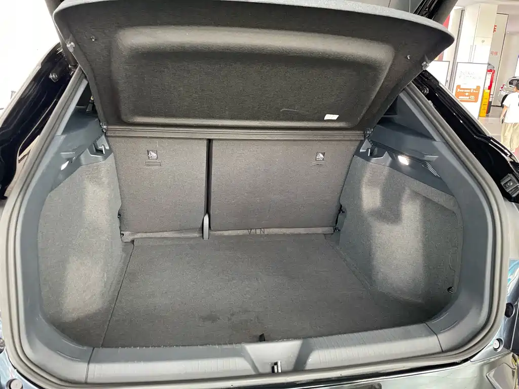 Volkswagen ID.4 Crozz — миниатюра 15