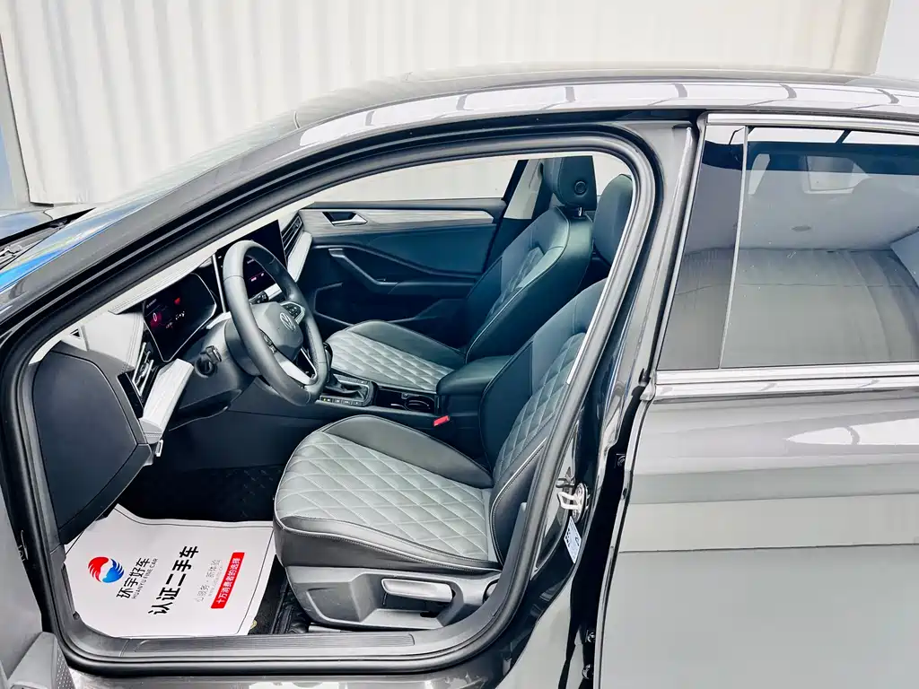 Volkswagen Sagitar — миниатюра 20