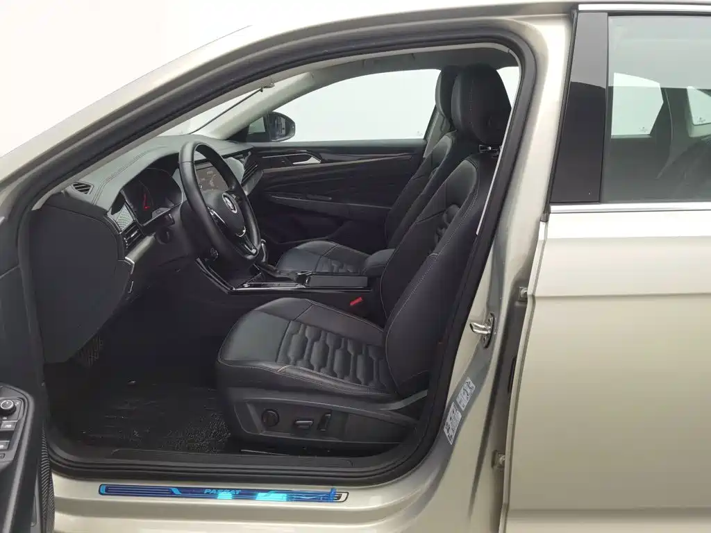 Volkswagen Passat — миниатюра 10