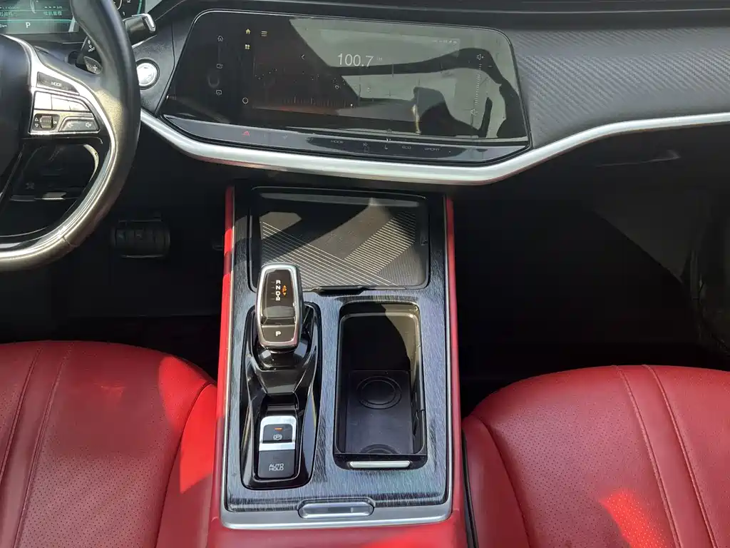 DONGFENG YI HYUN MAX