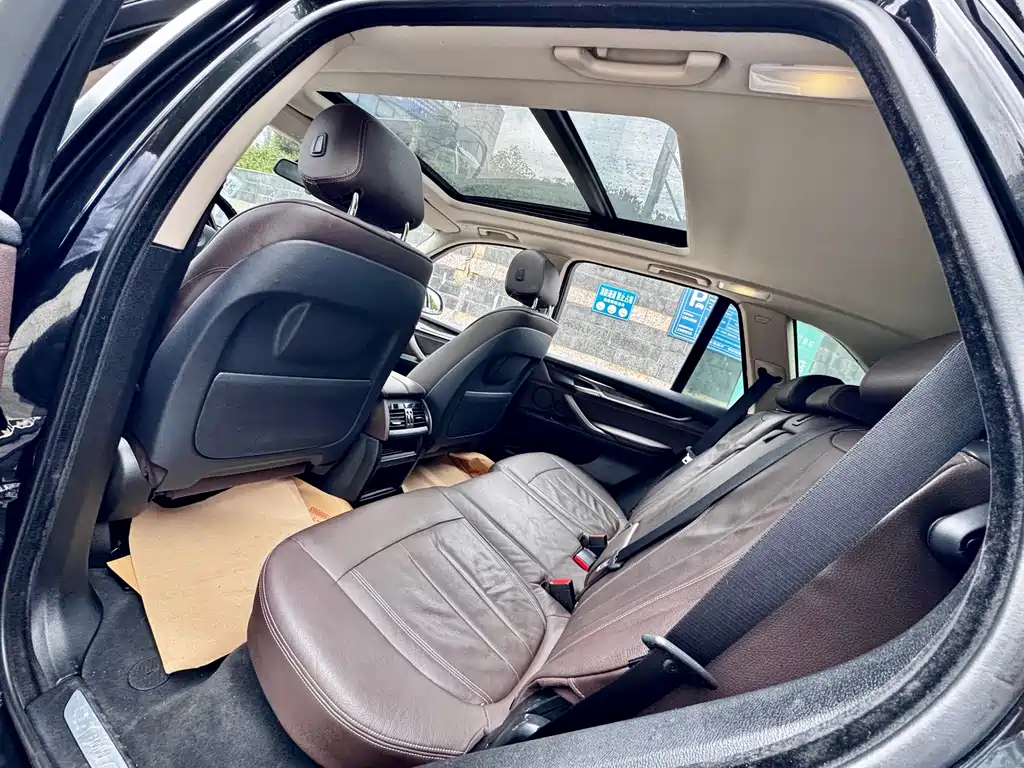BMW X5 (Import) — миниатюра 6