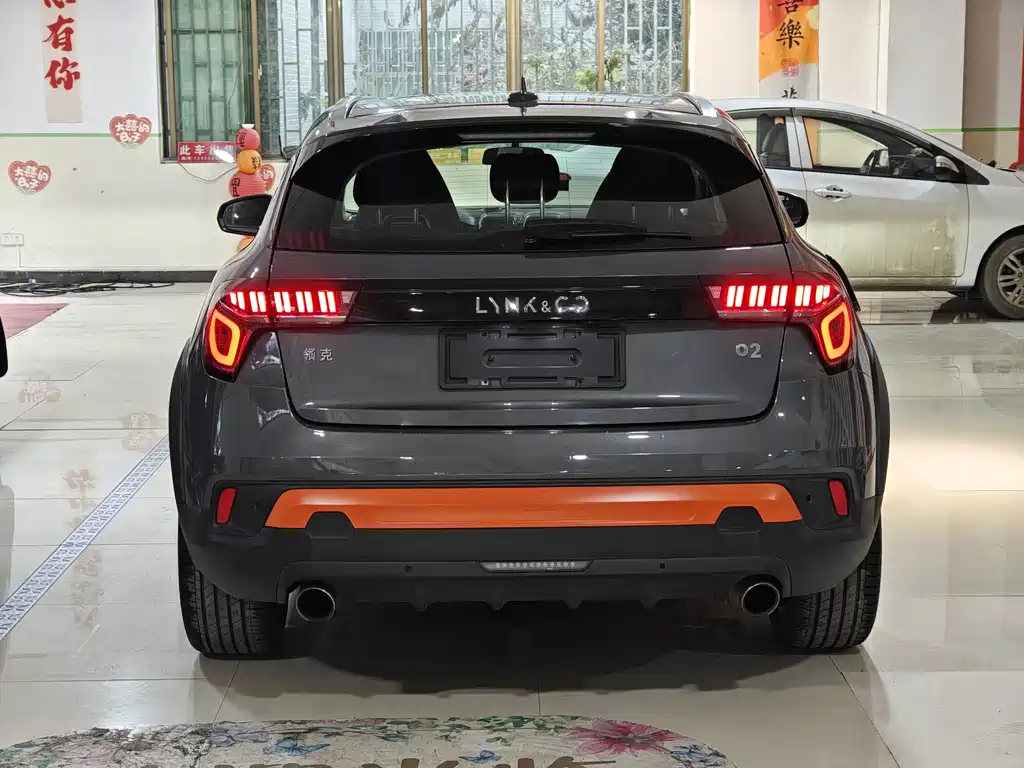LYNK 02