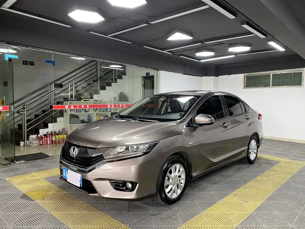 Honda Greiz 2016