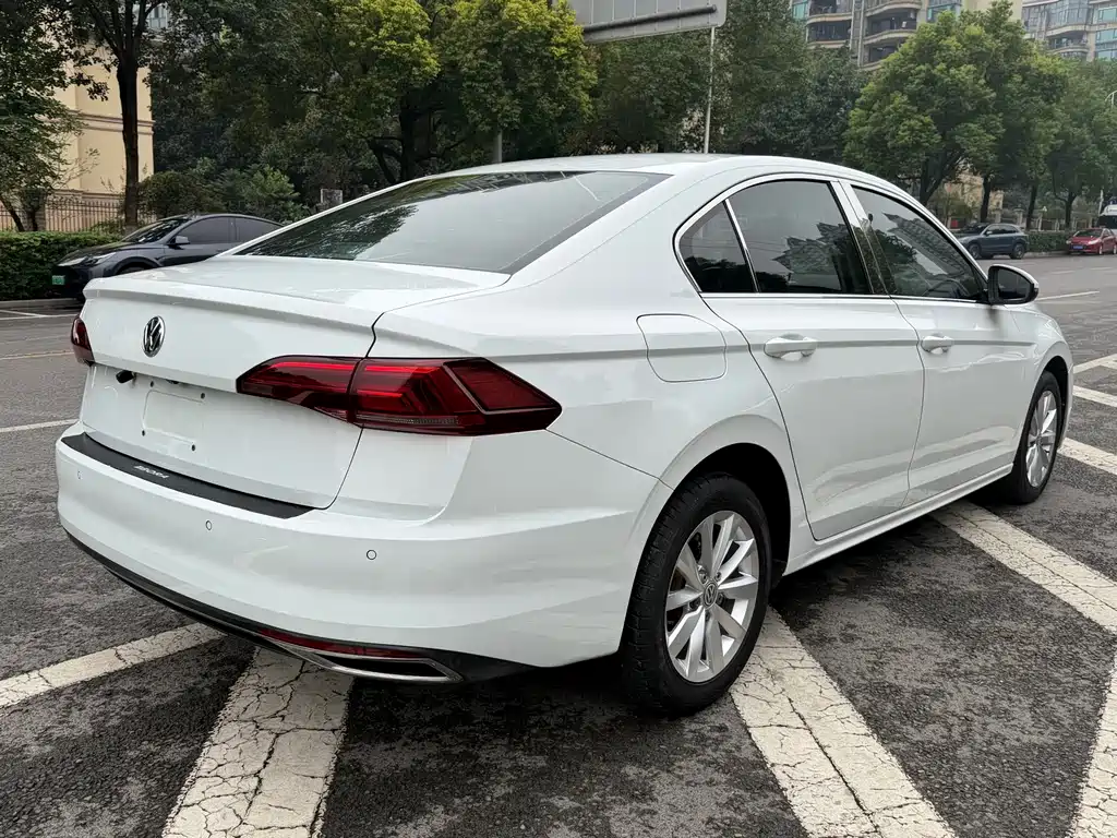 Volkswagen Bora — миниатюра 5