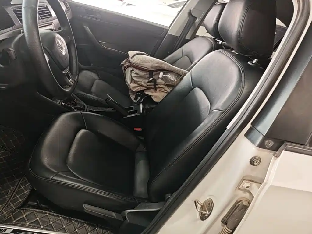 Volkswagen Santana — миниатюра 15
