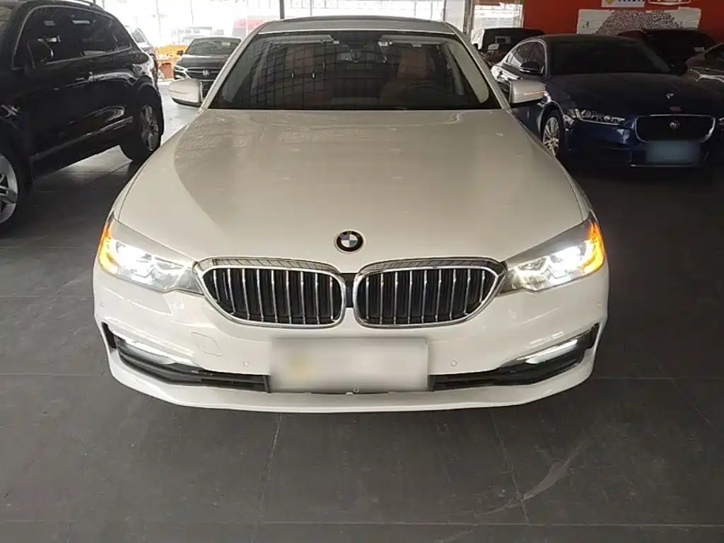BMW 5 Series — миниатюра 3