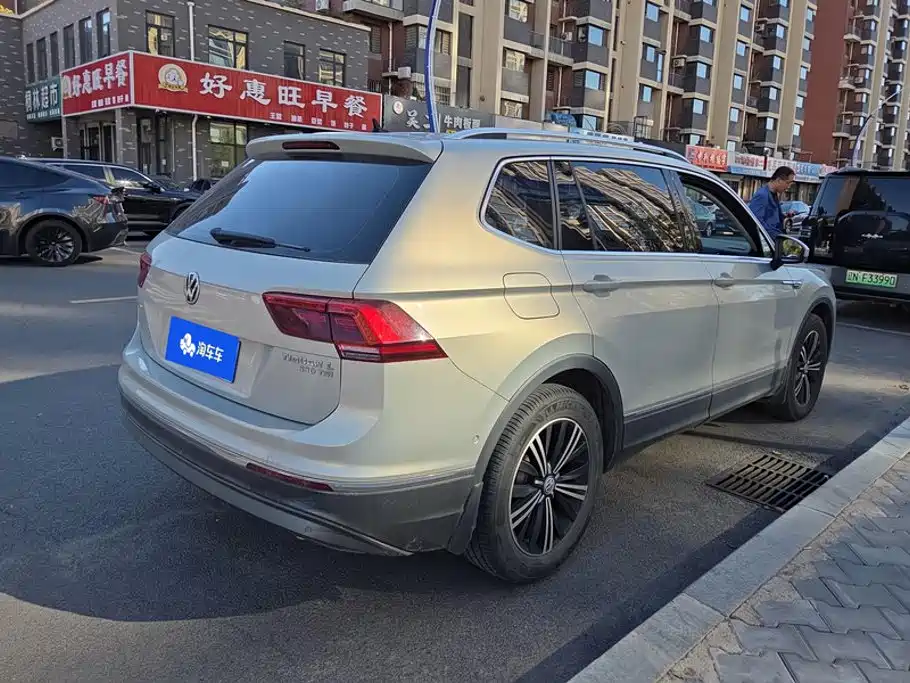 Volkswagen Tiguan L — миниатюра 3