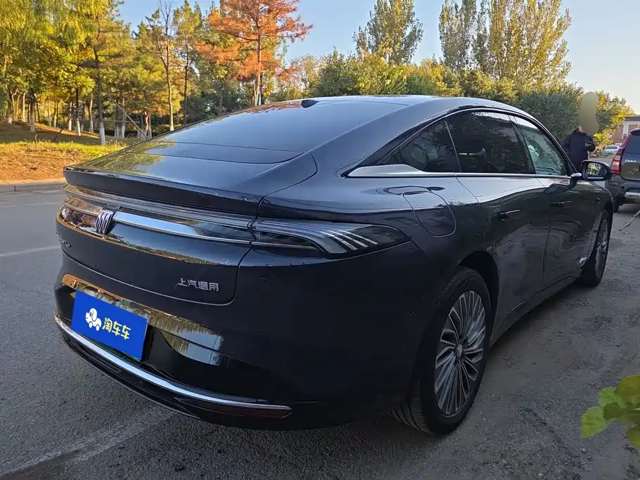 Buick Electra L7 — миниатюра 3