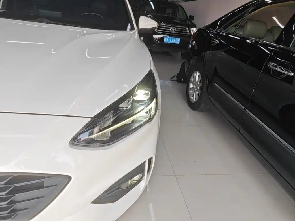 Ford Focus — миниатюра 24