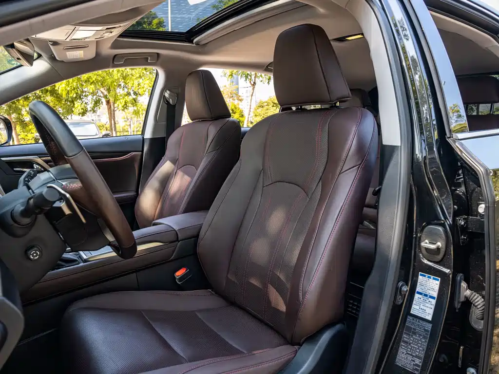 Lexus RX — миниатюра 11