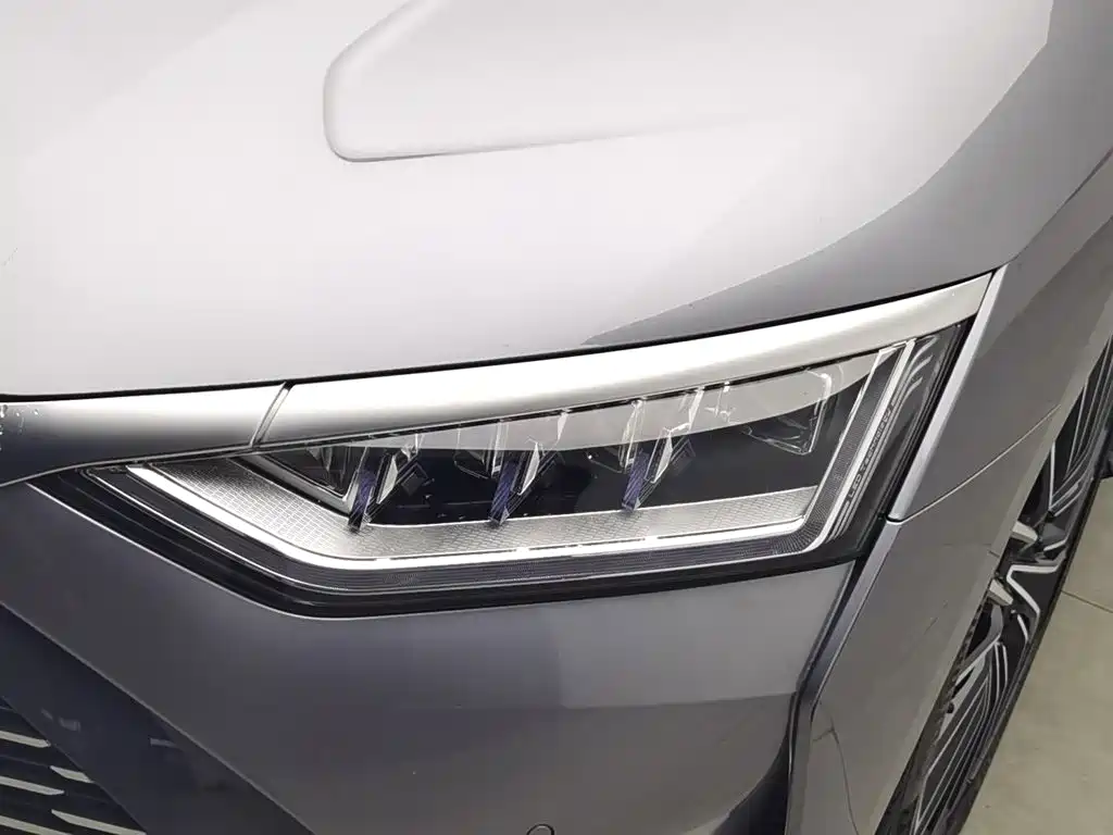 BYD Han — миниатюра 7