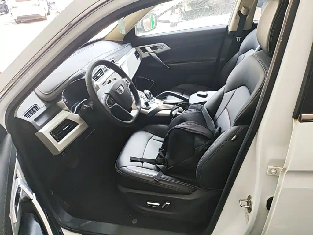 Geely Boyue — миниатюра 15