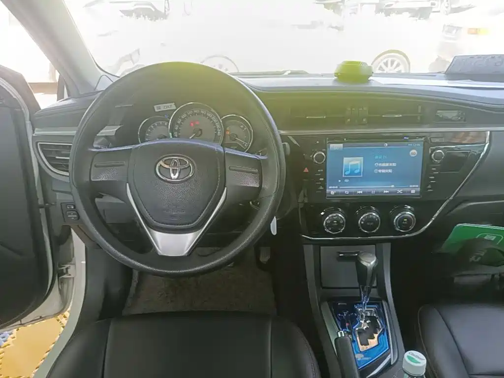 Toyota Corolla — миниатюра 10
