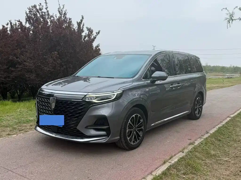 Roewe iMAX8 2022