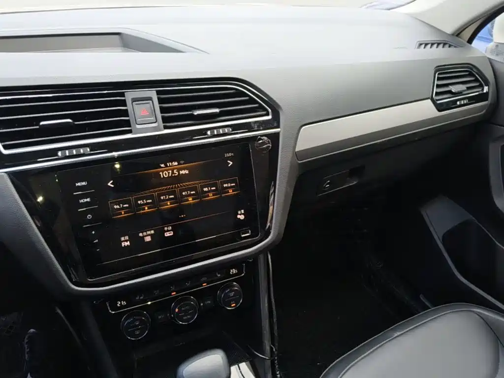 Volkswagen Tiguan L — миниатюра 13