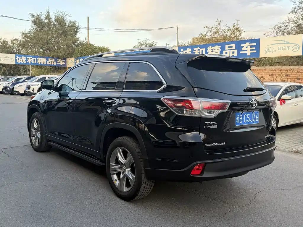Toyota Highlander — миниатюра 9
