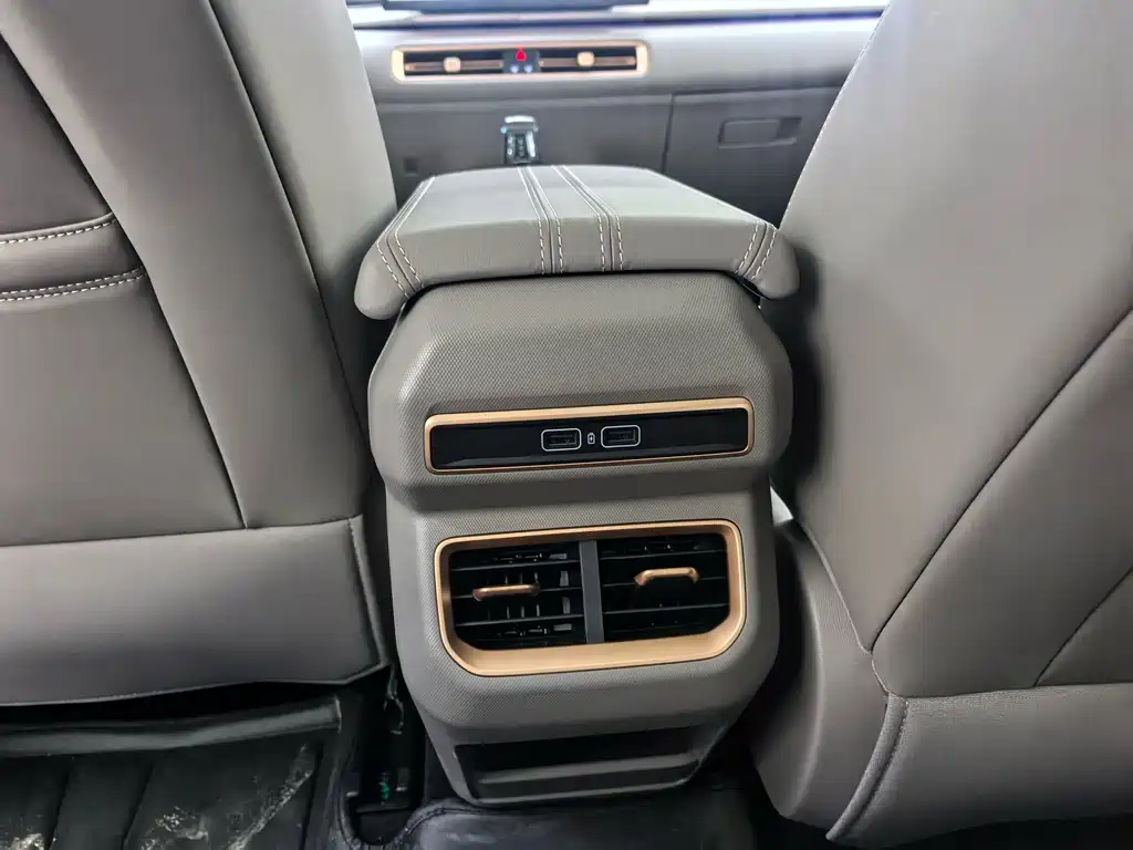 Geely Icon — миниатюра 13