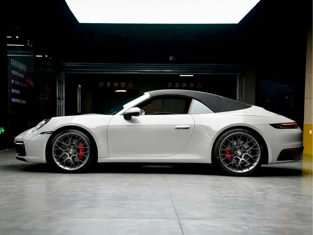 Porsche 911 2022 Carrera Cabriolet 3.0T
