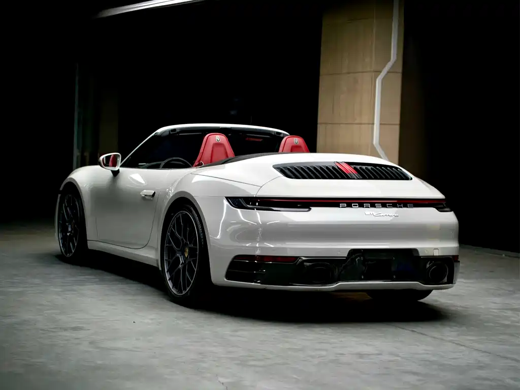 Porsche 911 2022 Carrera Cabriolet 3.0T