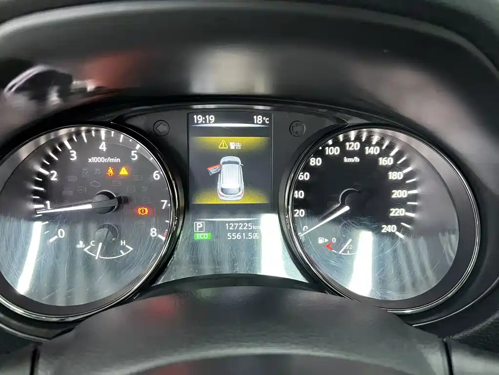 Nissan Qashqai — миниатюра 12