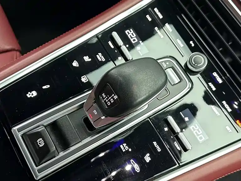 Porsche Panamera — миниатюра 9