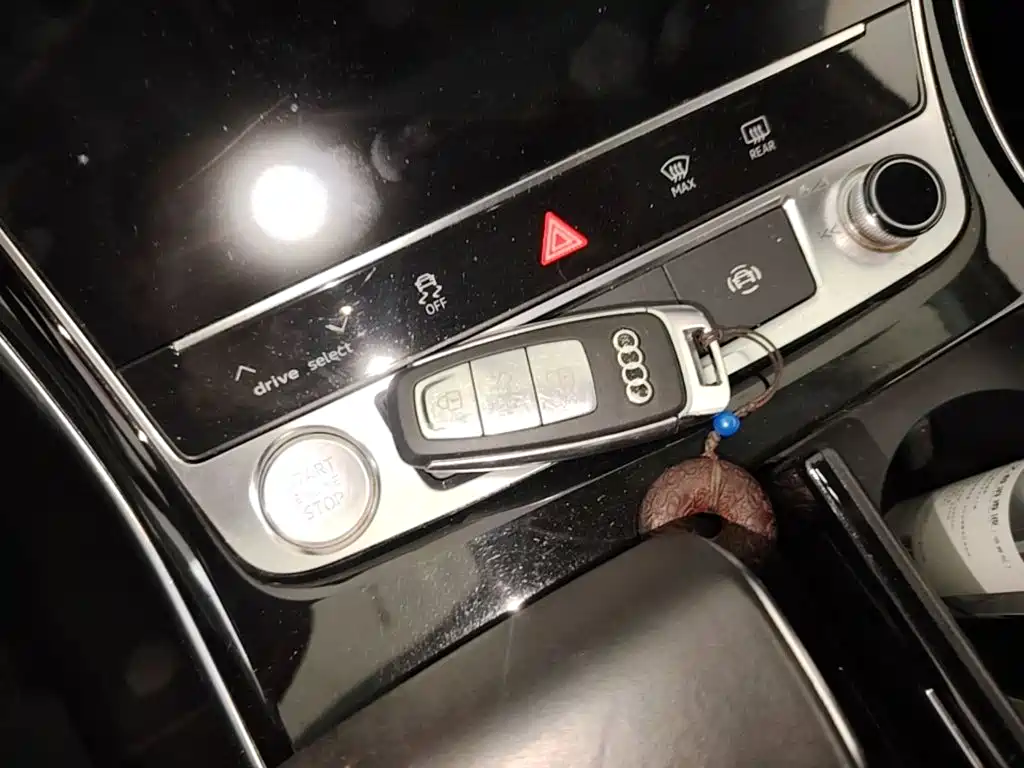 Audi A8 — миниатюра 9