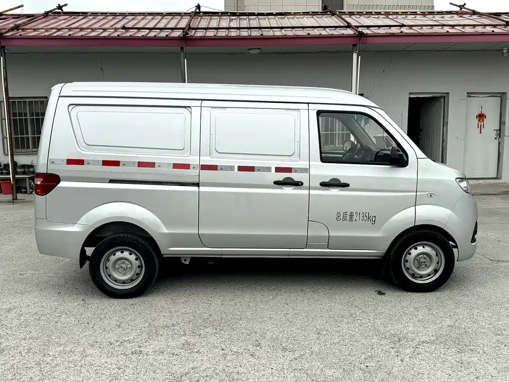 Jinbei X30 2024 1.5L 2/5 мест